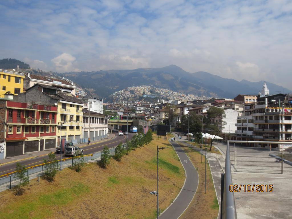Hotel Cumanda Alfaro ภายนอก รูปภาพ