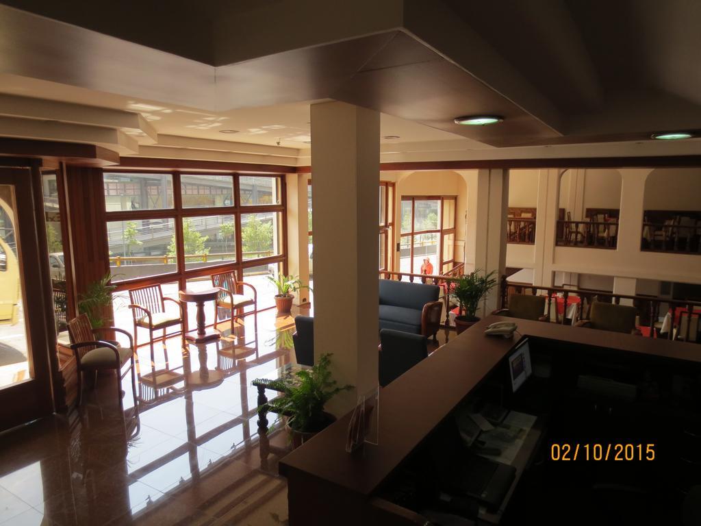 Hotel Cumanda Alfaro ภายนอก รูปภาพ