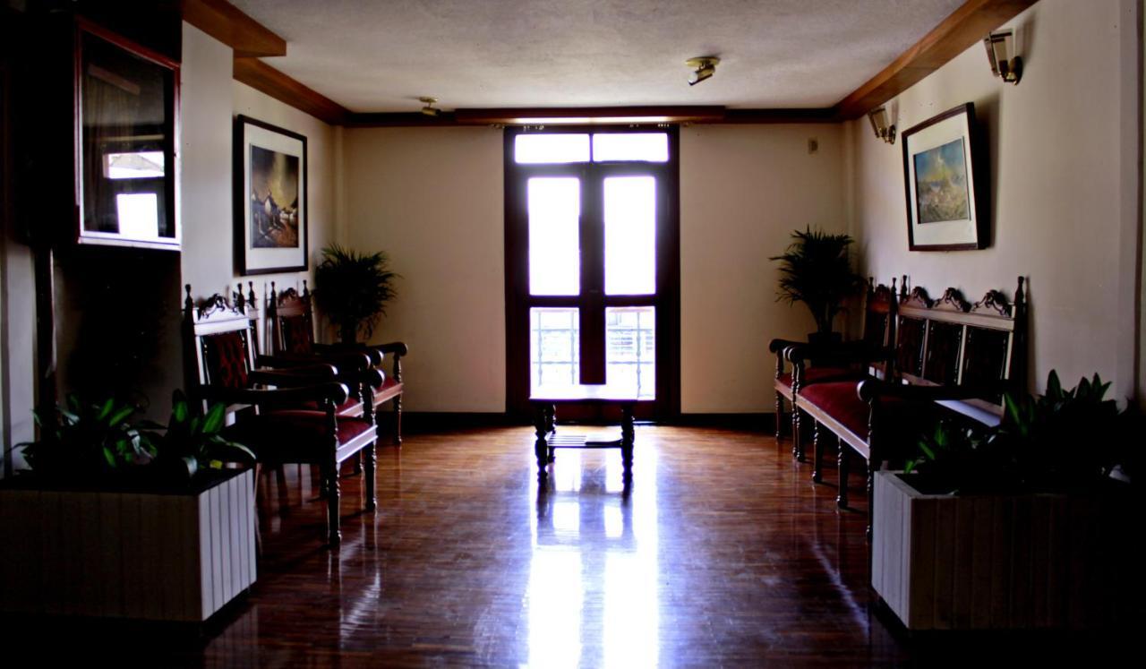 Hotel Cumanda Alfaro ภายนอก รูปภาพ